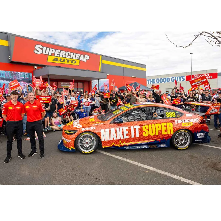 Biante Holden ZB Commodore - Triple Eight Racing - SUPERCHEAP AUTO Racing - Lowndes/Fraser #888 - 2022 Bathurst 1000, 1:64 Scale Diecast Model Car