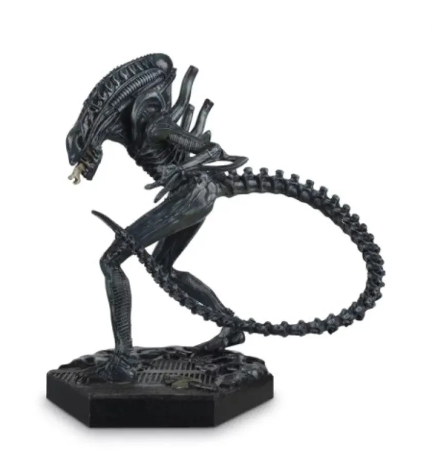 Hero Collector: Aliens Xenomorph Warrior Figure