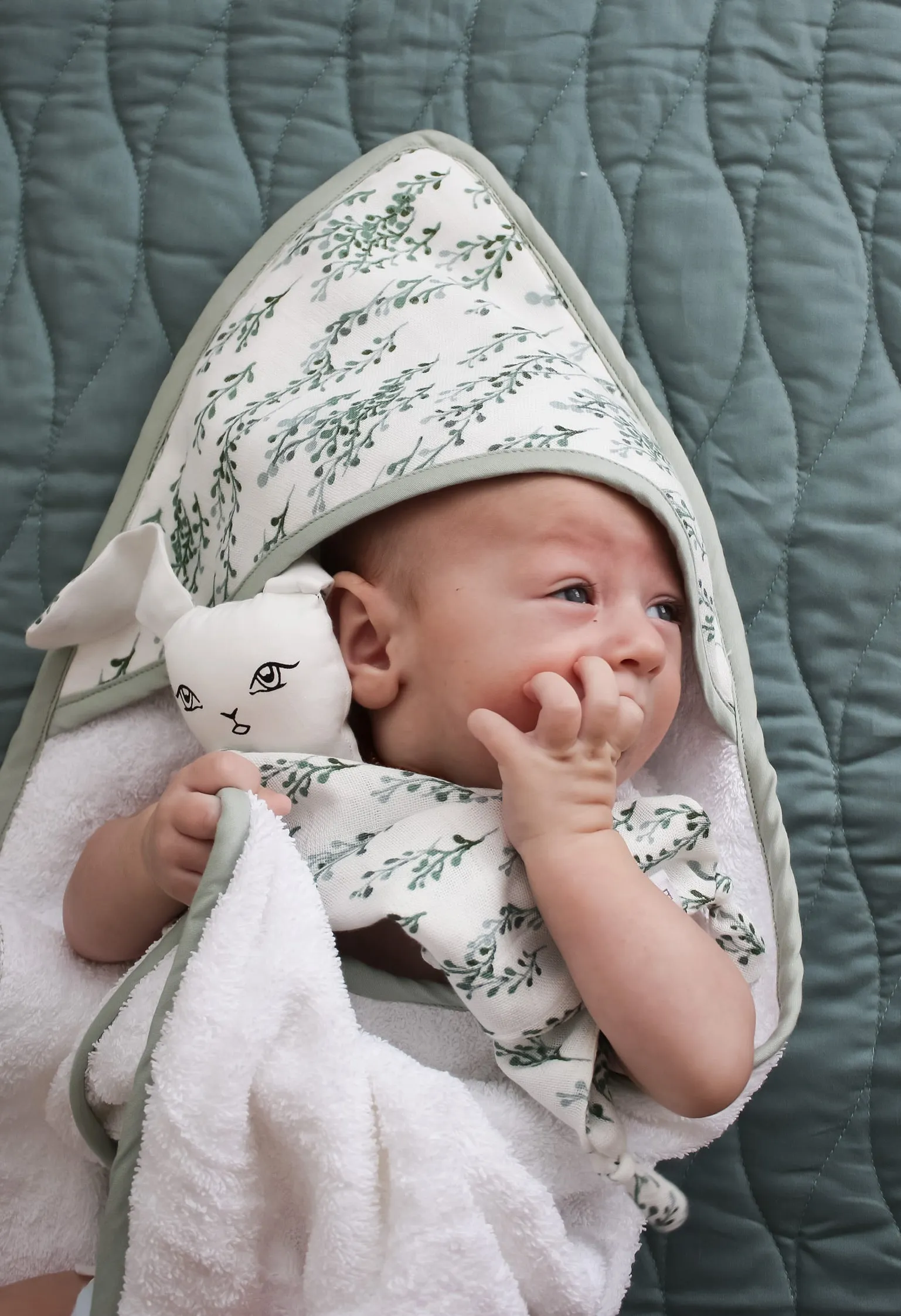 Hooded Baby Towel | String of Pearls