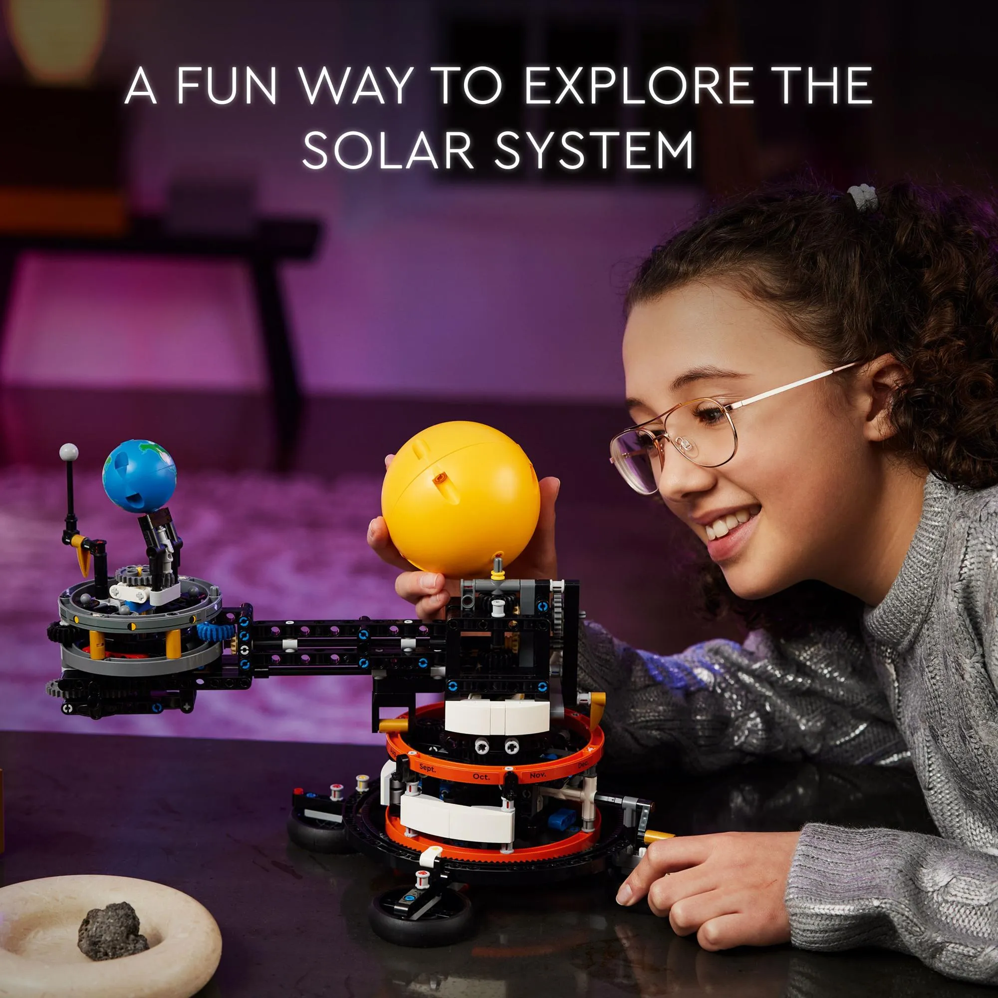 LEGO 42179 Technic Planet Earth And Moon In Orbit