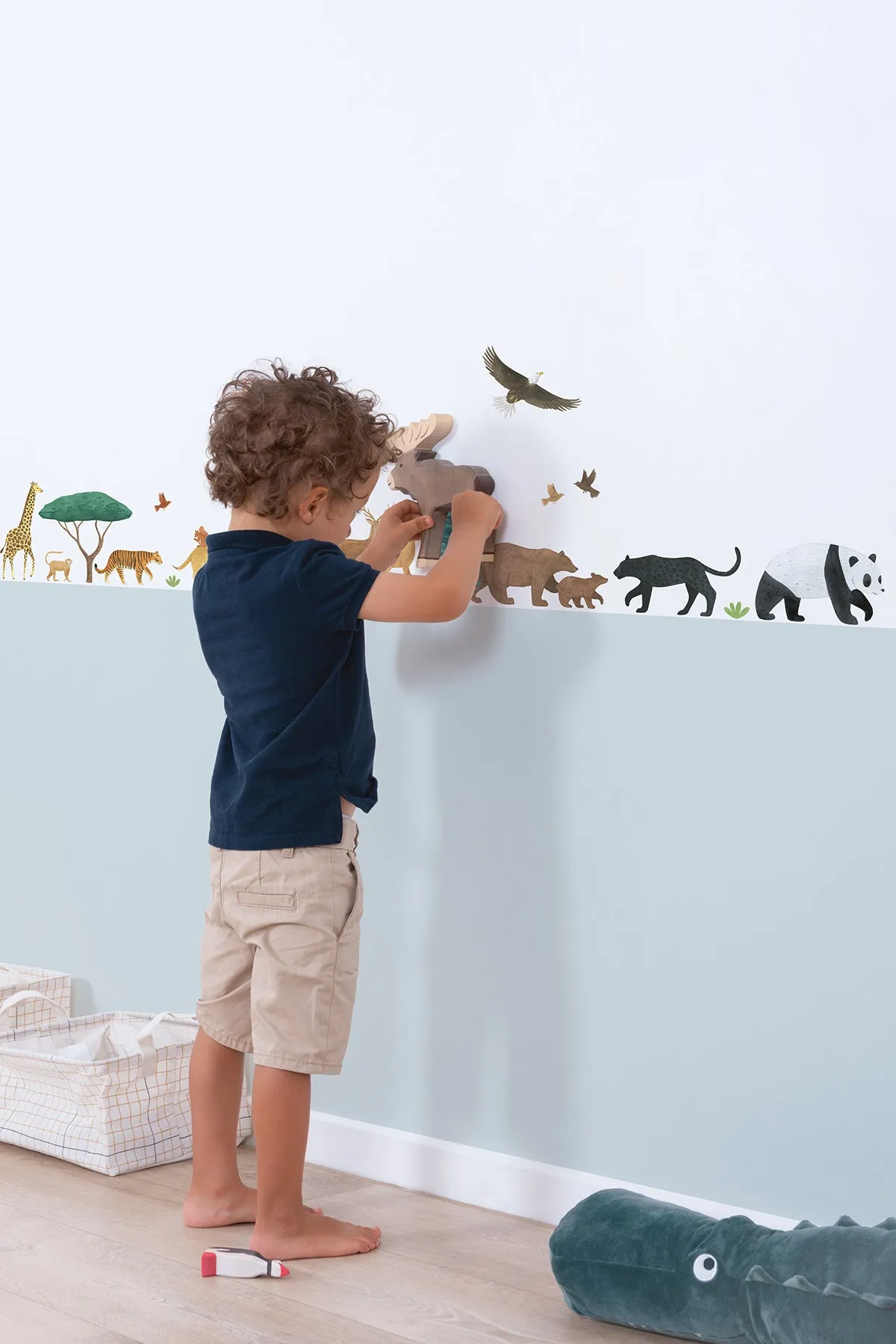 Living Earth | Wall Decals - Animals of the World in TUBE