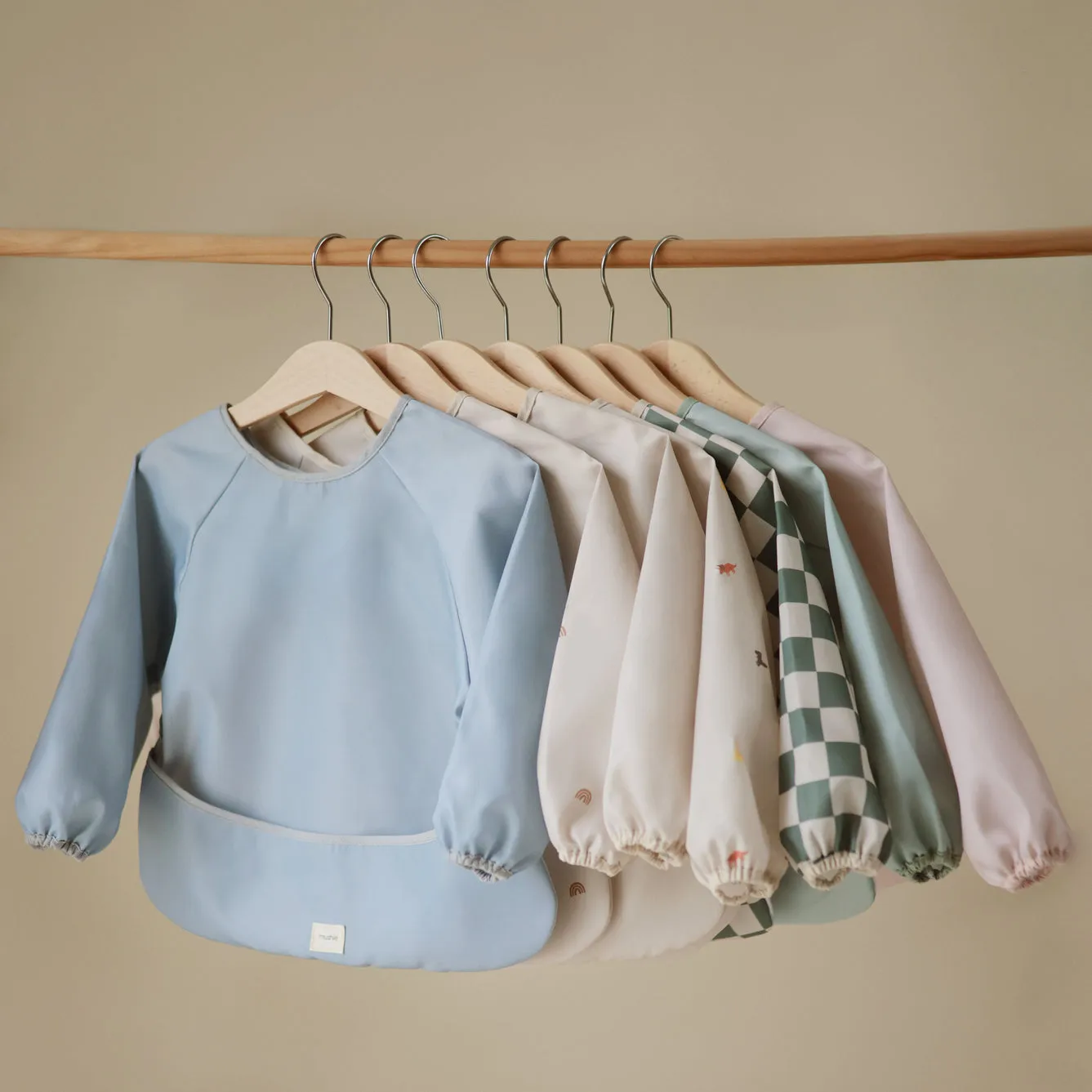 Mushie Long Sleeve Bib | Fog