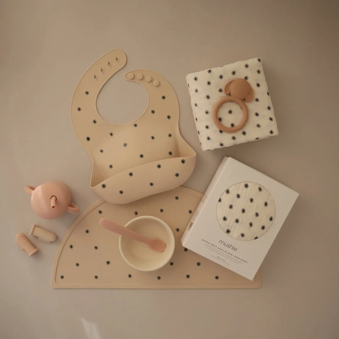 Mushie Silicone Placemat | Black Daisy