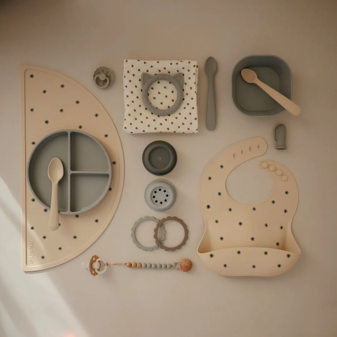 Mushie Silicone Placemat | Black Daisy
